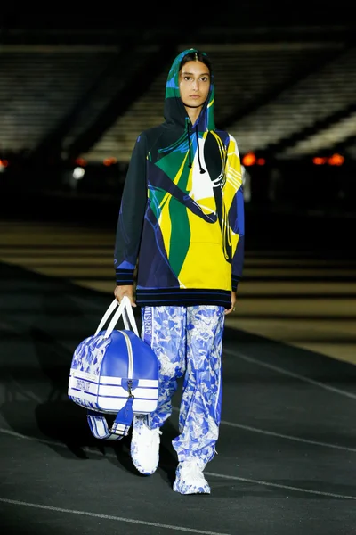 Look 39